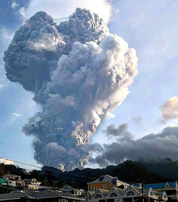 La-soufriere-13-april-eruption