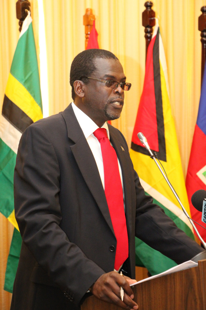 Q2hhaXIgb2YgQ09URUQsIEhvbiBDbGF1ZGUgSG9nYW4=