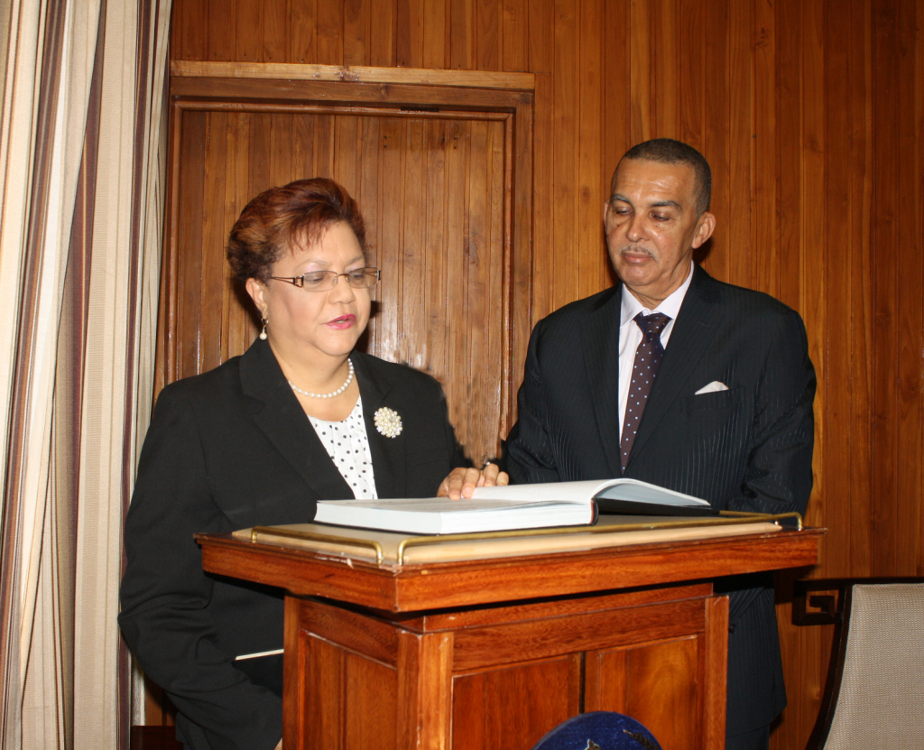 His Excellency Anthony Thomas Aquinas Carmona swears in Madame Justice Maureen Rajnauth-Lee as new CCJ Judge (Photo via CCJ)