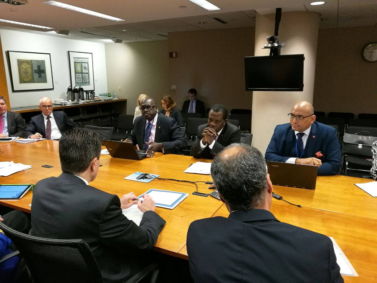 Prime Minster Keith Mitchell at a meeting with World Bank team members responsible for the Caribbean