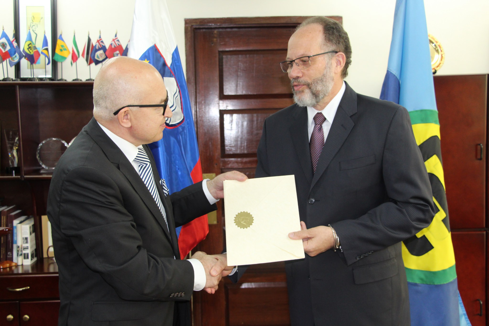 His Excellency Stanislav Vidovič presents his letters of credence to CARICOM Secretary-General